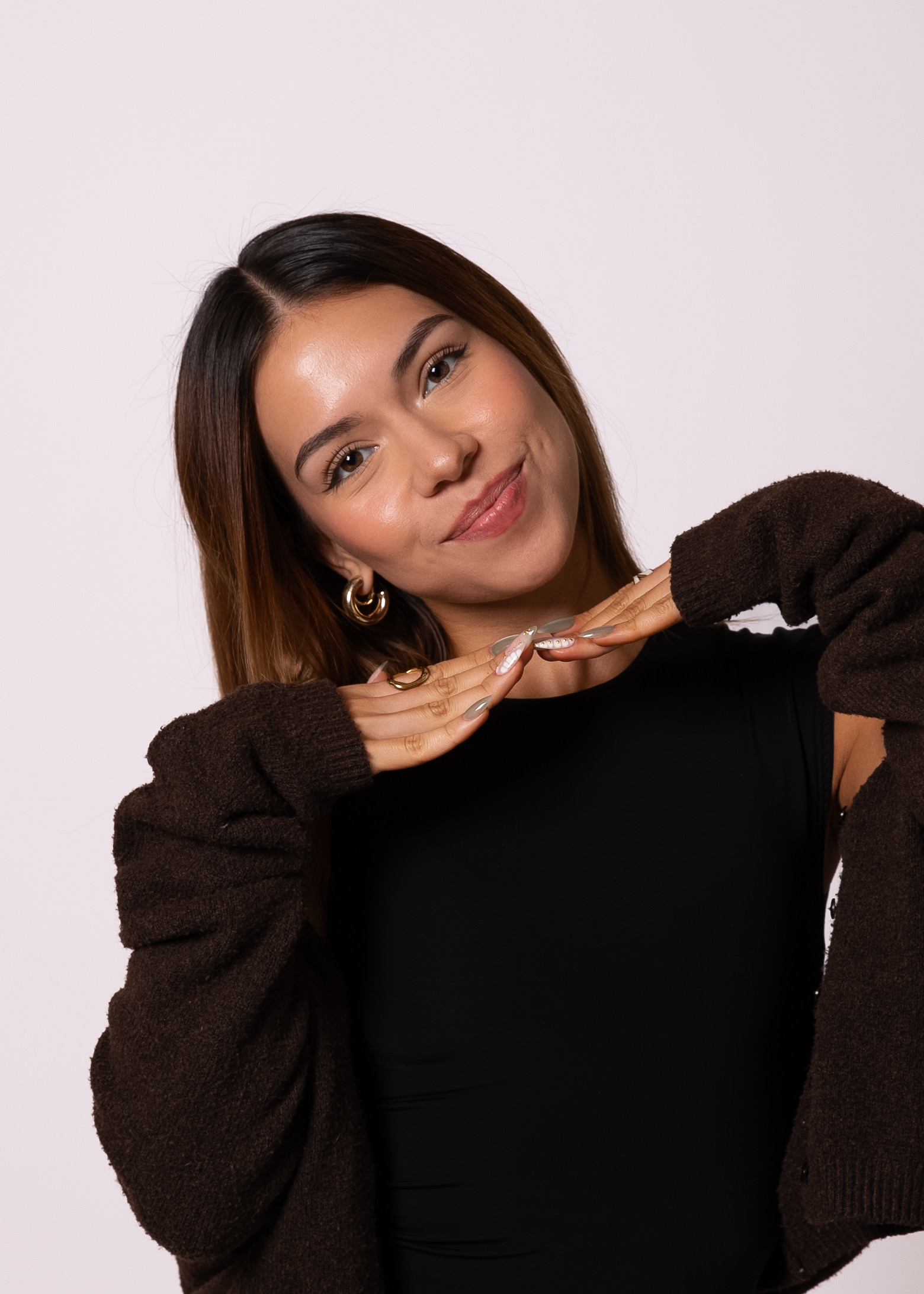 VALENTINA PAREDES photo 3